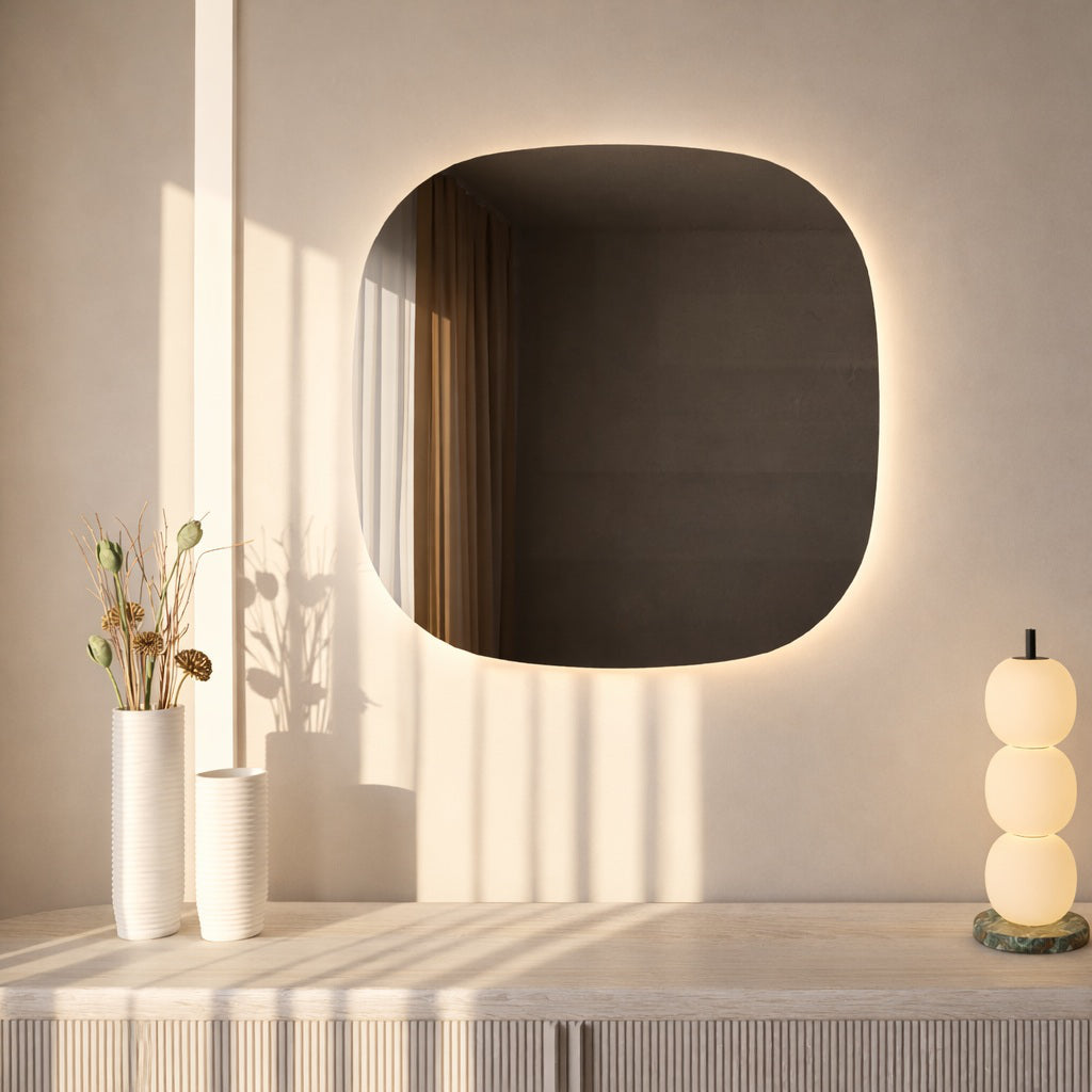 Mirrors in the Entryway as a Focal Point of Décor